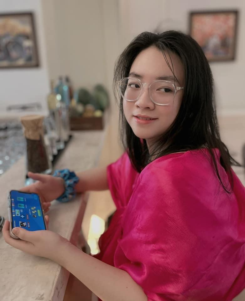 Hiền Thục xúi đi thẩm mỹ, con gái 20 tuổi phản ứng sao?-7