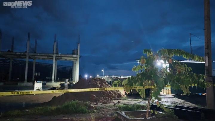 Sập tường trong khu công nghiệp, 3 người chết, 6 người bị thương-4