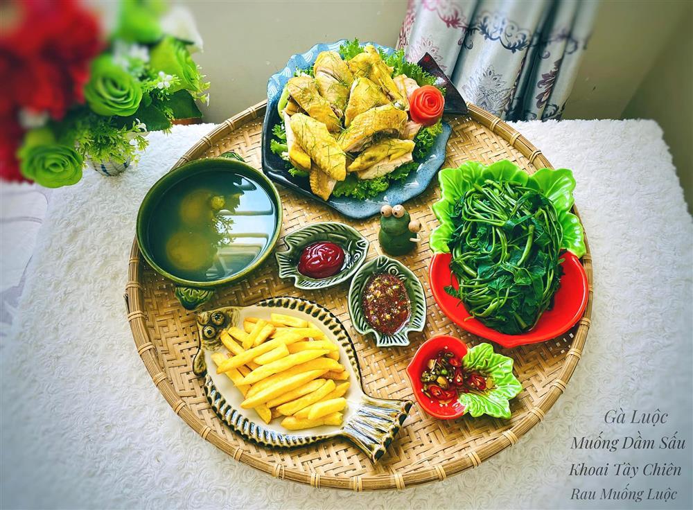 9x đảm đang với loạt mâm cơm ú ụ, 7 ngày không trùng món nào-4