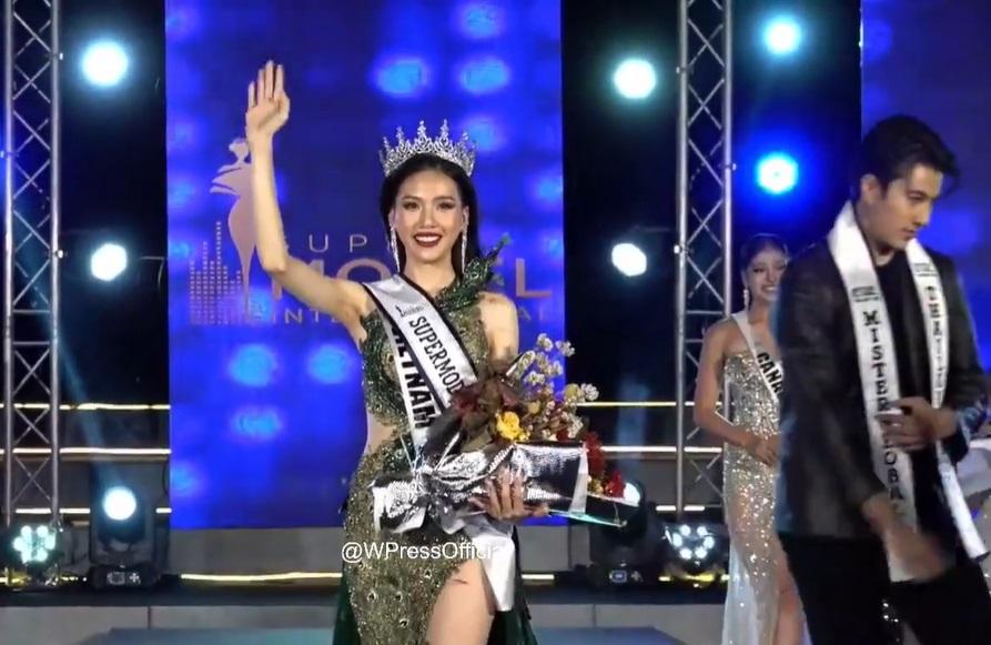 Bùi Quỳnh Hoa thắng Siêu mẫu nhưng đội vương miện, cuộc thi lạc đề?-1