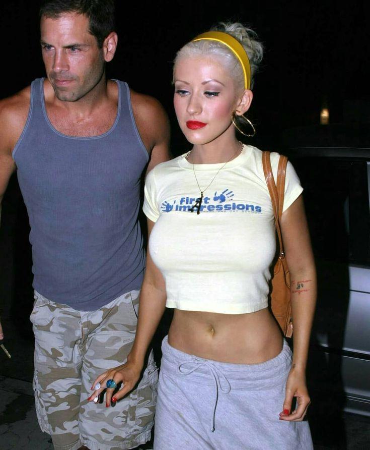 BLACKPINK, Selena Gomez chuộng mẫu áo baby tee-7