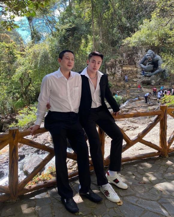 Xoài Non khoe ảnh cả nhà đẹp, phát sốt ngoại hình 2 phụ huynh-12