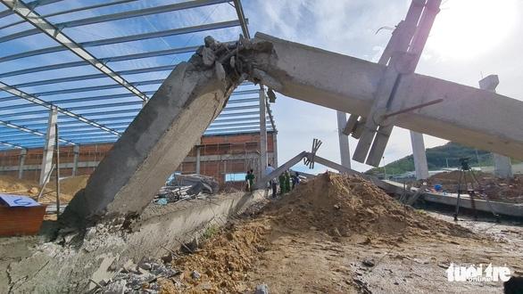 Vụ sập tường khu công nghiệp: Thêm 2 nạn nhân tử vong-5