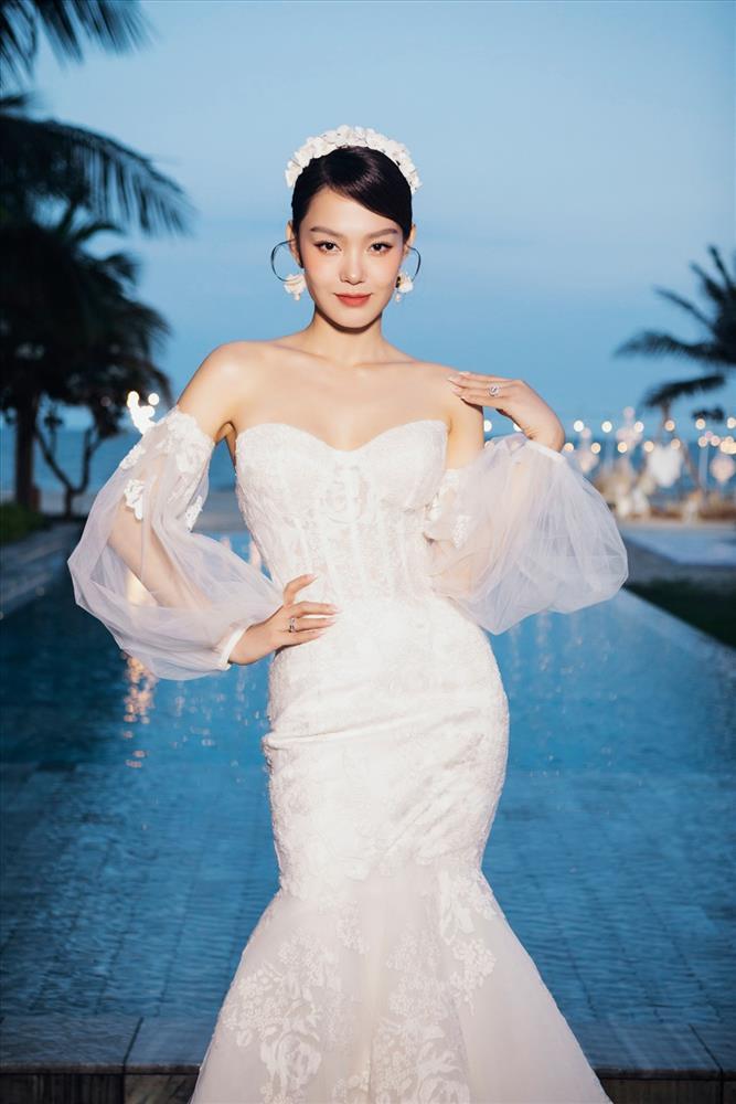 Thanh Hà chọn váy giản dị trong ngày cưới Phương Uyên-7