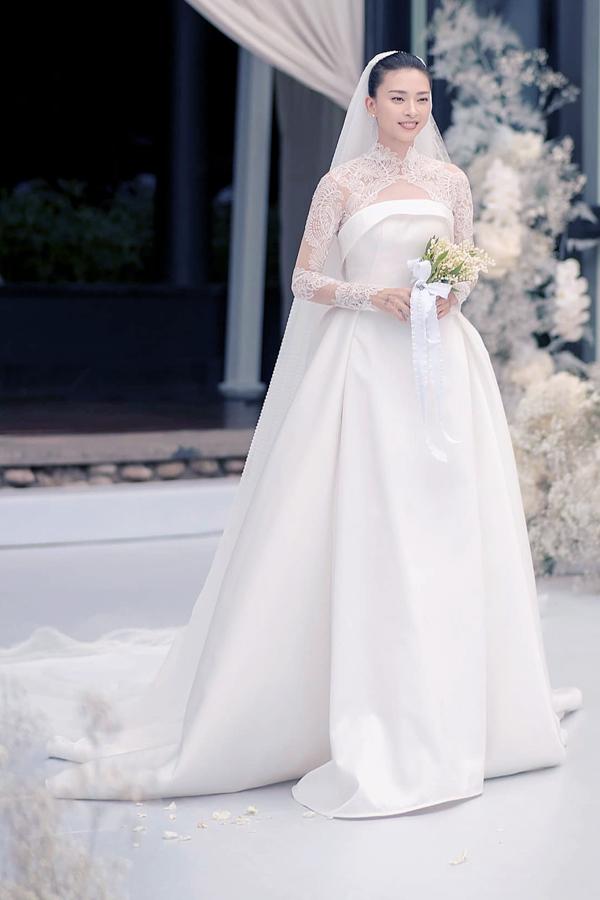Thanh Hà chọn váy giản dị trong ngày cưới Phương Uyên-9