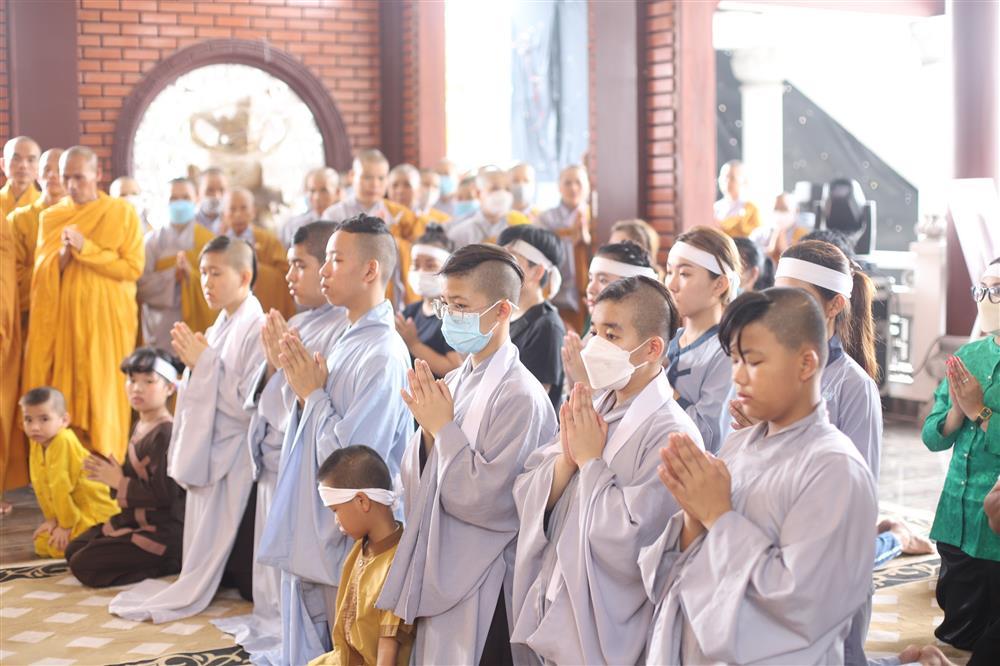 Hồ Văn Cường vắng mặt giỗ đầu cố ca sĩ Phi Nhung?-1