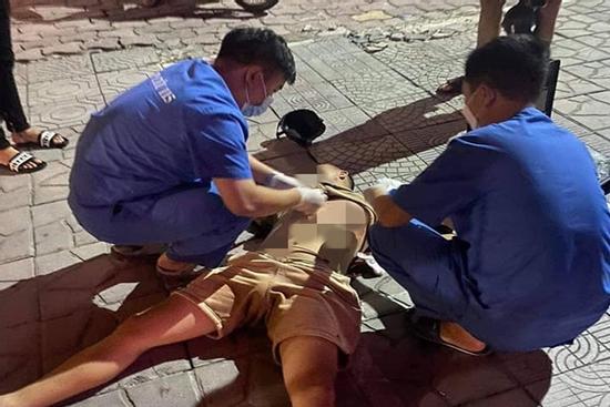 Thanh niên bị đâm trên phố Láng Hạ đã tử vong, nghi phạm bị bắt