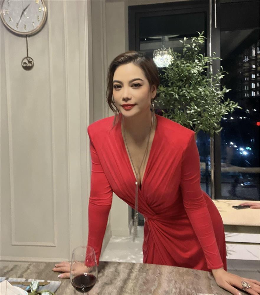 Tin showbiz Việt ngày 16/9: Việt Hương đánh ghen dữ dằn trong mơ-8