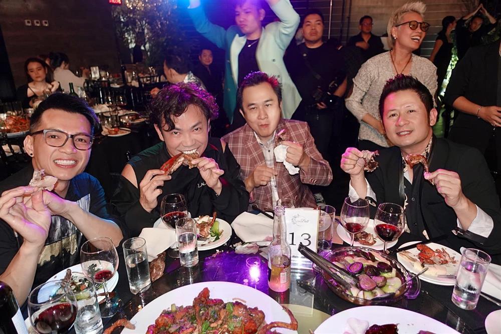 Dàn sao xúng xính ăn cưới Phương Uyên - Thanh Hà-16