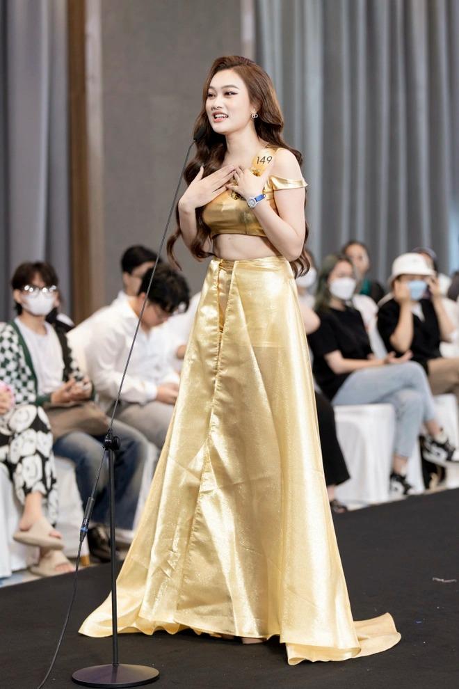 Thí sinh Hoa hậu Hòa bình Việt Nam bị tấn công vì nghi gian lận-1