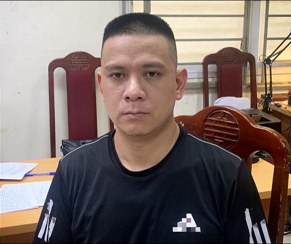Vụ đâm chết người ở Láng Hạ: Tài xế taxi quen người nhà hung thủ-2