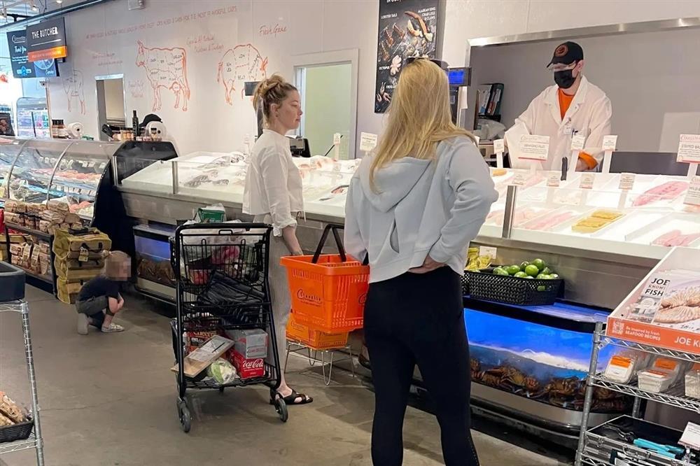 Amber Heard bị ghẻ lạnh-4