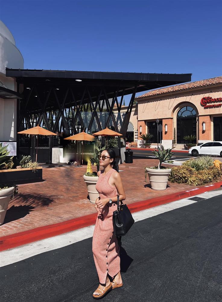 Tin showbiz Việt ngày 17/9: Hòa Minzy bị thắc mắc chăm khoe hình-12