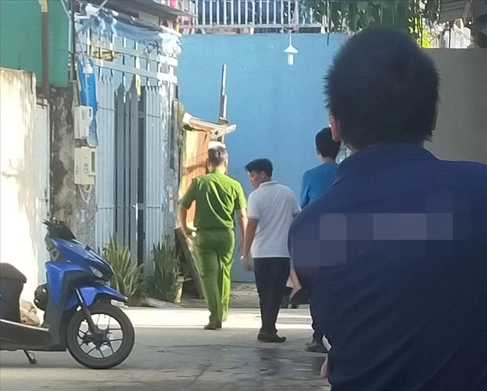 Nghi án con trai 6 tuổi bị cha cứa cổ ở TP.HCM-2