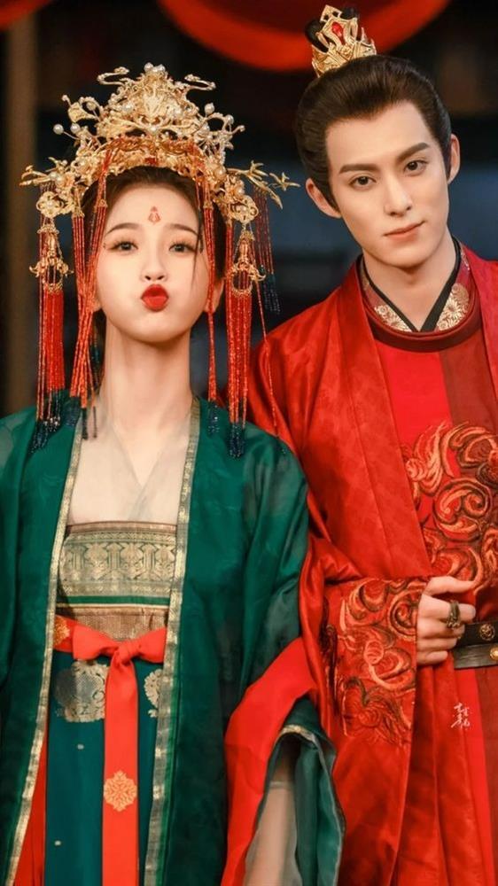 3 cặp đôi đỉnh nhất mùa hè: Triệu Lộ Tư - Dương Siêu Việt đều có couple hot-1