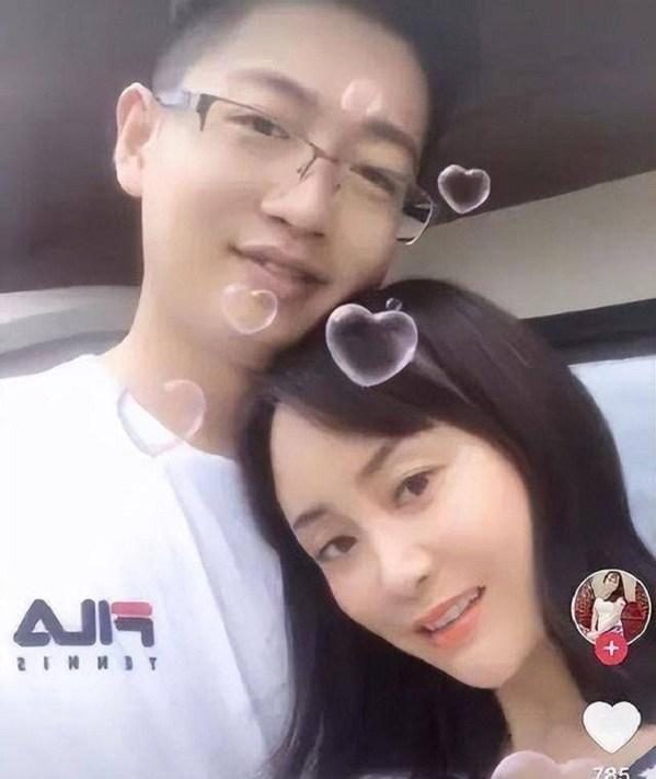 Cuộc sống sau 2 năm của người phụ nữ lấy con trai bạn thân-2