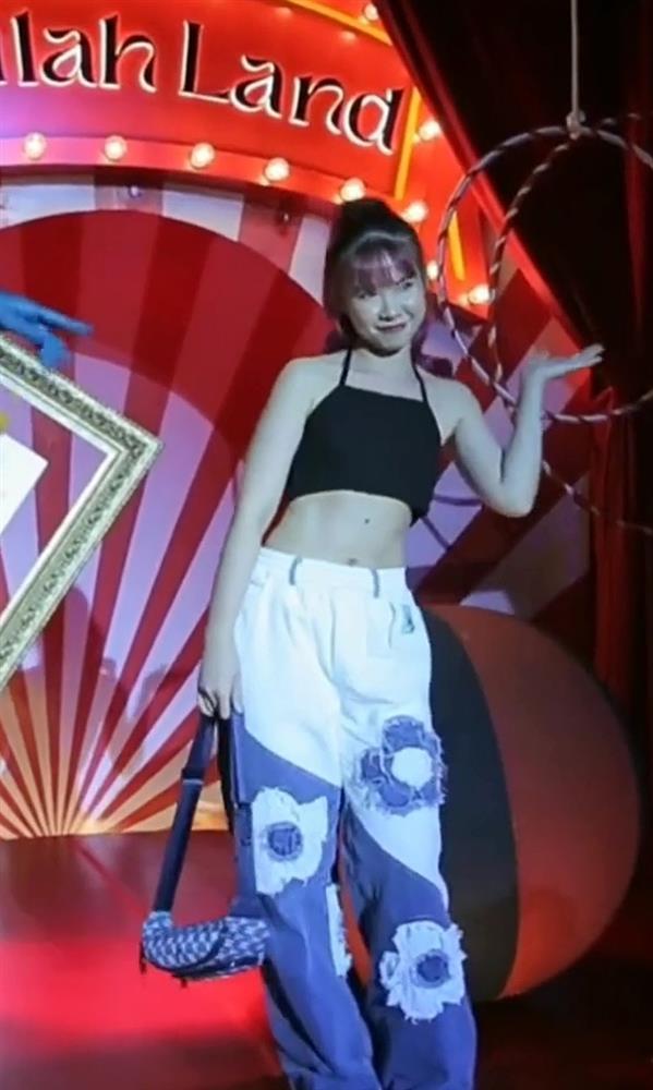 Body khét lẹt của Khởi My bắt trọn qua cam thường-5