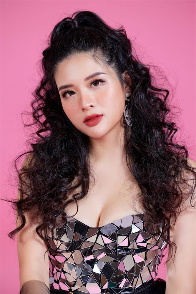 Phan Hoàng Thu giảm 5kg sau mắc Covid, trẻ như cô gái đôi mươi-4