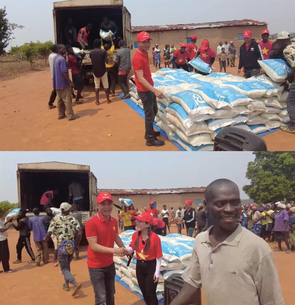 Phản ứng người dân khi nhận đồ từ bà Nhân và Quang Linh Vlog-1