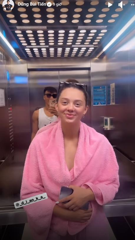 Vợ Tây 5 lần 7 lượt bị Bùi Tiến Dũng dìm hàng, nhan sắc thế nào?-2