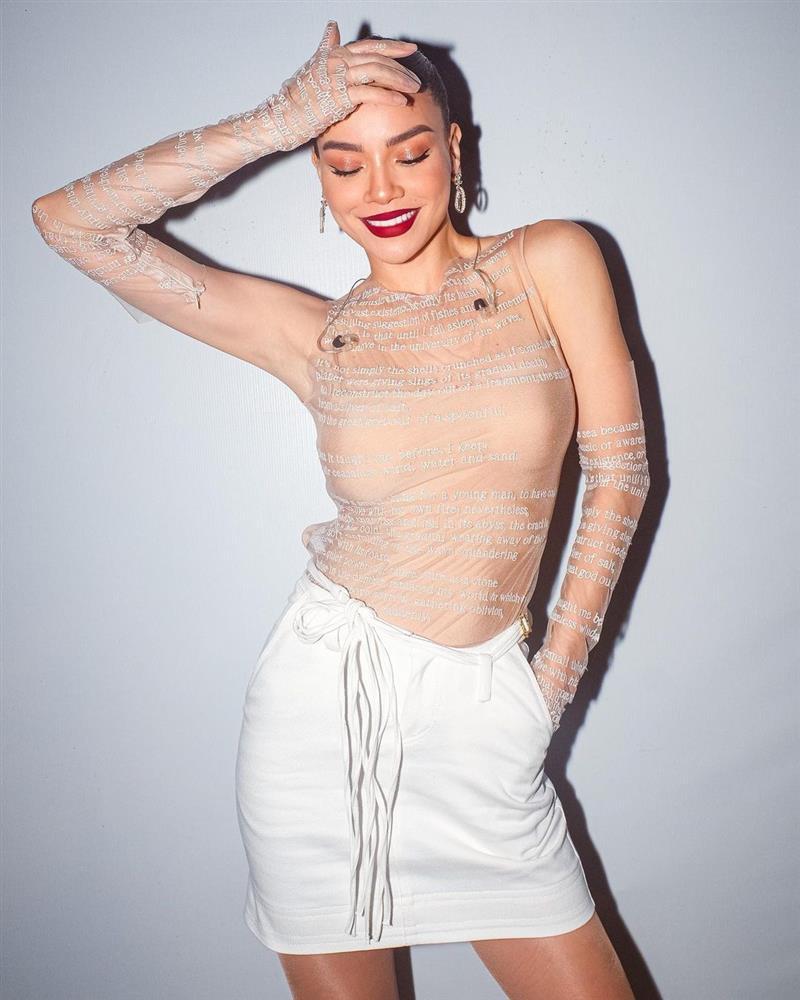 Hồ Ngọc Hà xăm trổ đầy mình giống Minh Hằng, Lương Thùy Linh-2