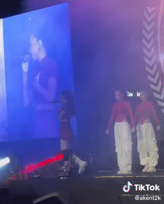 Tóc Tiên bất ngờ bị bung áo trên sân khấu khi đang trình diễn vũ đạo?-2