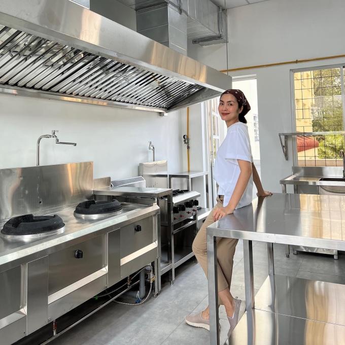 Mâm cơm bình dân thuần Việt nhà Tăng Thanh Hà-1