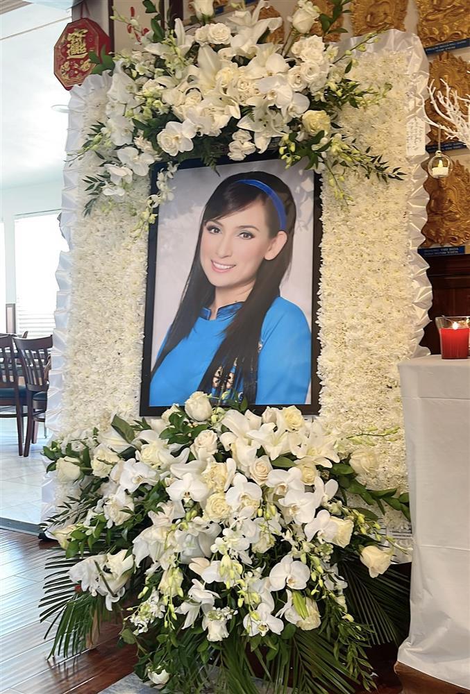 Chồng cũ Phi Nhung trong lễ giỗ đầu cố ca sĩ tại Mỹ-2