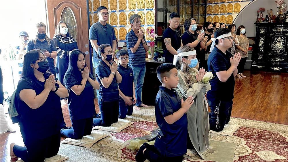 Chồng cũ Phi Nhung trong lễ giỗ đầu cố ca sĩ tại Mỹ-4