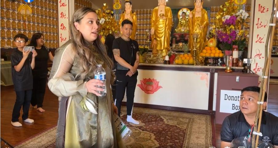 Chồng cũ Phi Nhung trong lễ giỗ đầu cố ca sĩ tại Mỹ-9