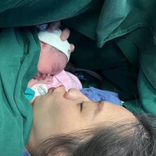 Ảnh cận tiệc đầy tháng chuẩn nhà giàu của quý tử MC nổi tiếng VTV-5