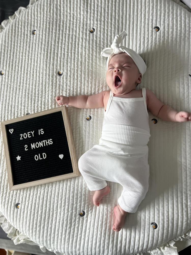 Phạm Quỳnh Anh công khai gương mặt con gái thứ 3-1