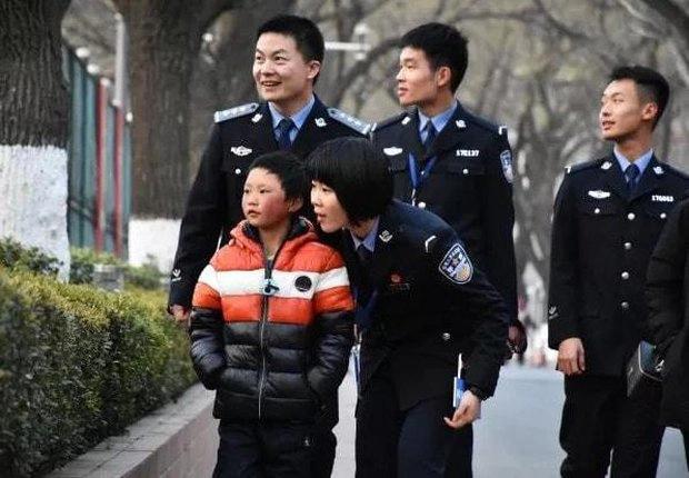 Cuộc sống cậu bé đóng băng hiện giờ thế nào?-11