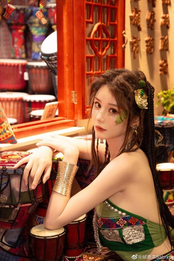 Tuy nhiên, do kịch bản kém và nội dung rời rạc, bộ phim bị khán giả lẫn truyền thông đều chỉ trích. Điều này gây ảnh hưởng không nhỏ tới danh tiếng Khâu Ý Nùng.