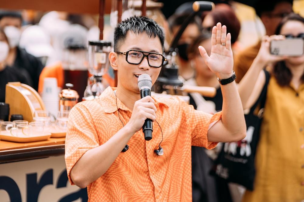 Con trai Rhymastic bất ổn khi nghe bố biểu diễn-1