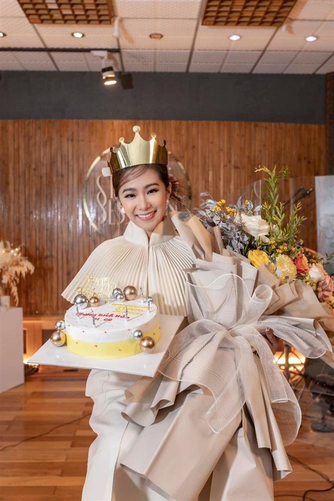 Chọn sai váy, Lương Bích Hữu lộ thân hình đô con-8