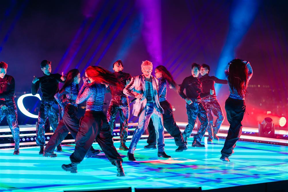 Sao Việt đổ bộ đêm tiệc ‘Blue Night’ ra mắt thương hiệu bia 1664 Blanc-5