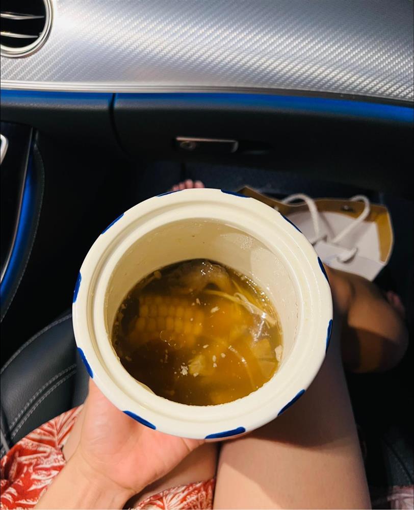 Tin showbiz Việt ngày 19/9: Lê Bê La được chồng chăm tận răng-3