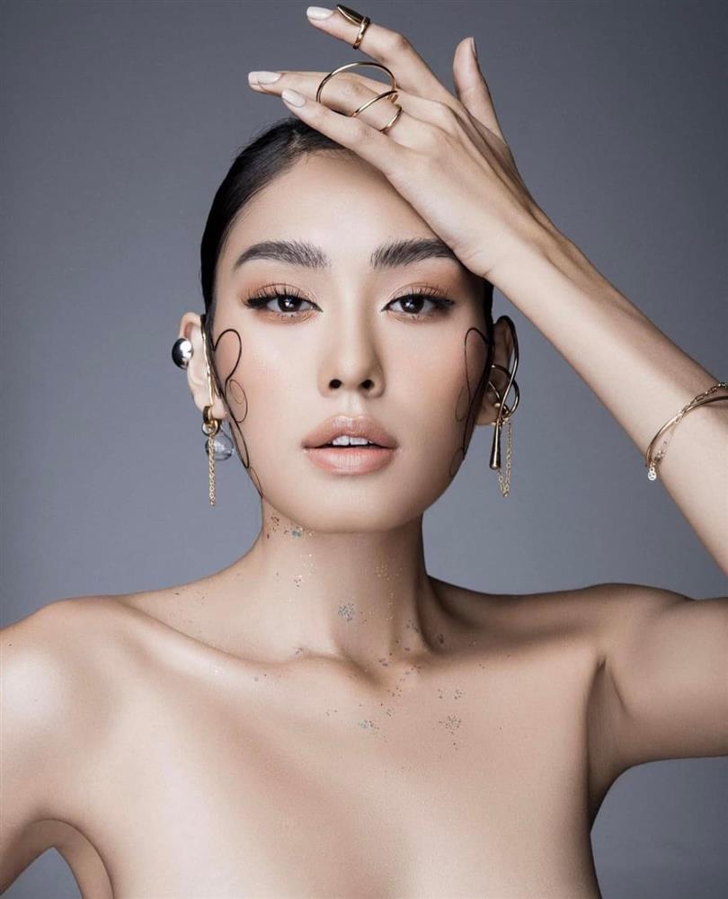 Ngọc Châu mặt mụn khuyết điểm - Hà Hồ makeup cực bén-9