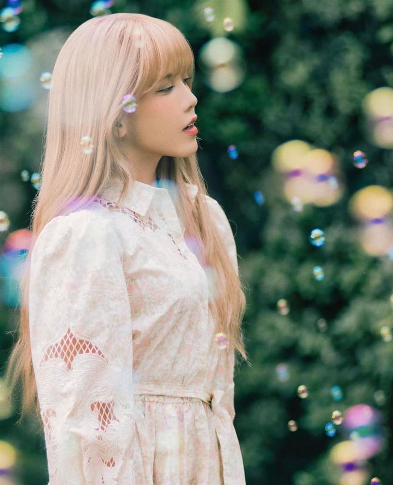 Ngọc Châu mặt mụn khuyết điểm - Hà Hồ makeup cực bén-12