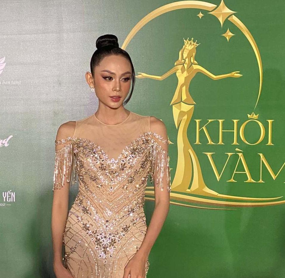 Ngọc Châu mặt mụn khuyết điểm - Hà Hồ makeup cực bén-4