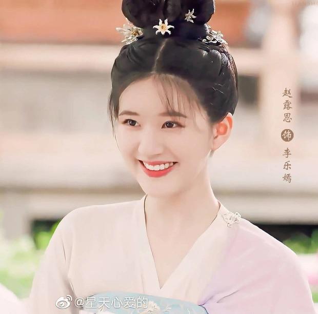 Triệu Lộ Tư bị mỉa mai khi than thở sự nghiệp không thuận lợi-4