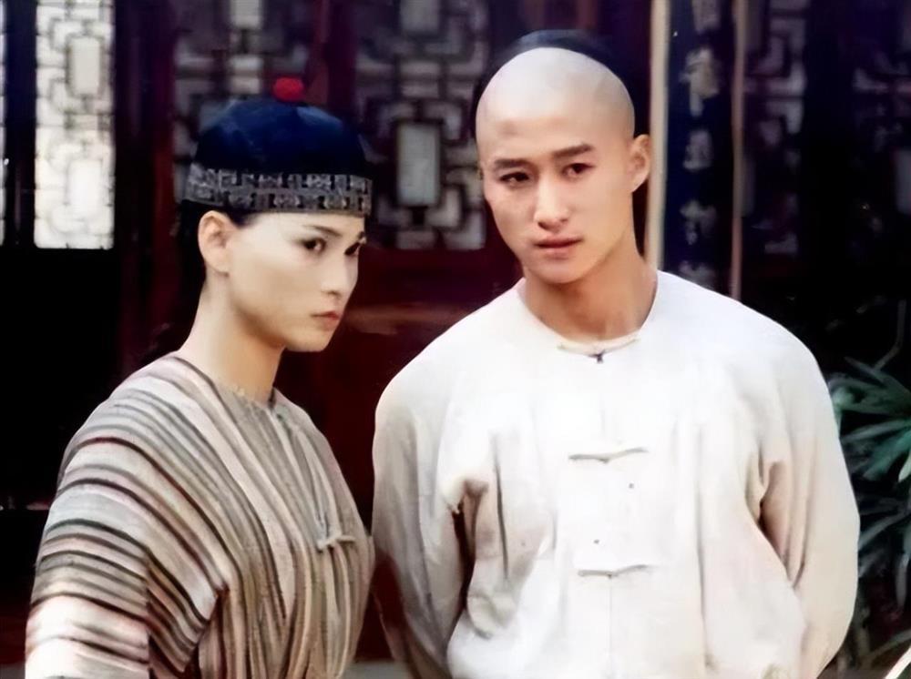 Mỹ nhân ruồng bỏ Ngô Kinh chạy theo đại gia giờ ra sao?-1