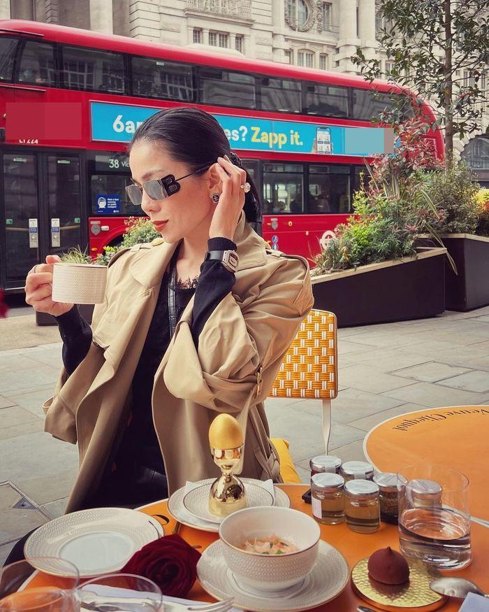 Lệ Quyên giữ gìn vóc dáng nhờ... ăn nho 3 triệu/chùm-3