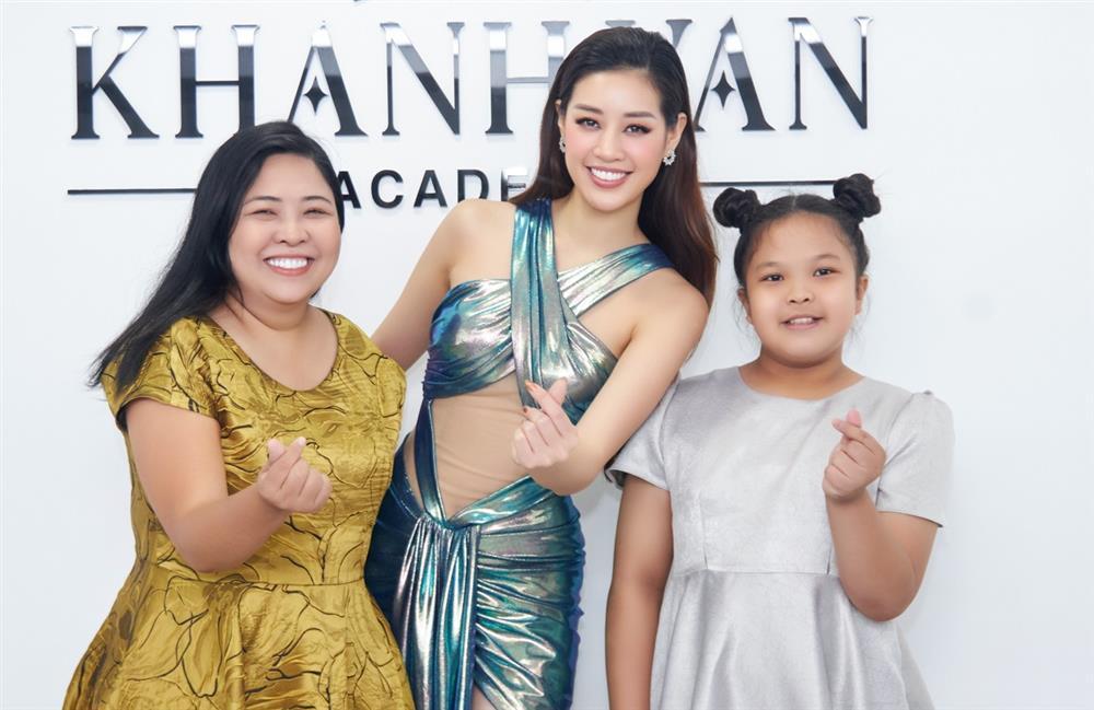 Hướng dẫn Long Chun hô tên, Khánh Vân nhầm lẫn cực hài-10