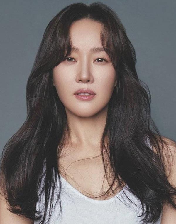 Mỹ nhân Little Women hóa ra là chị đại làng phim chứ chẳng đùa-5