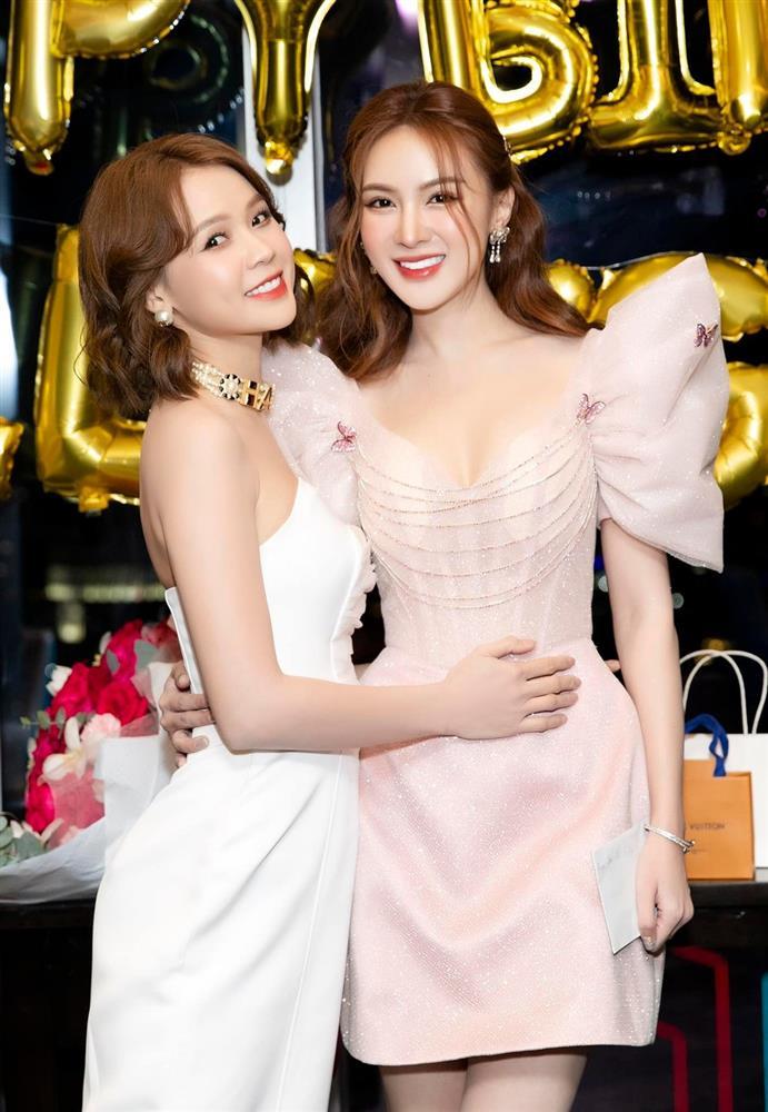 Sam - Kelly hội ngộ, nhan sắc thay đổi ra sao sau 11 năm?-3