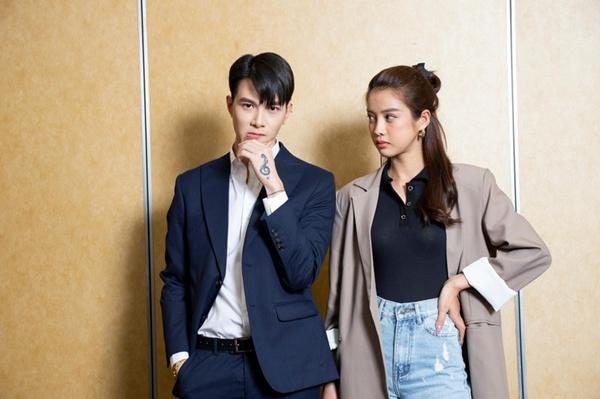 Ngoài Diệu Nhi, Anh Tú từng hôn những cô gái nào?-6