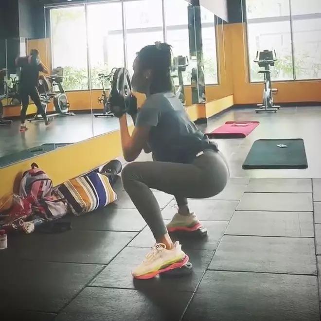 Diệu Nhi gấp rút độ body chờ ngày mặc váy cưới với Anh Tú-10