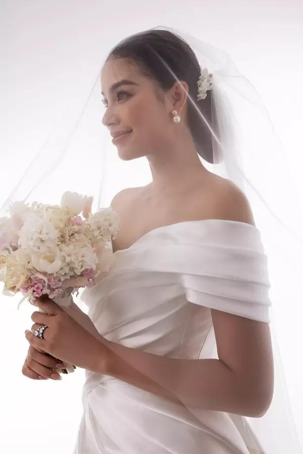 Phạm Hương chăm chụp ảnh cưới nhưng vẫn giấu tiệt chồng đại gia-1